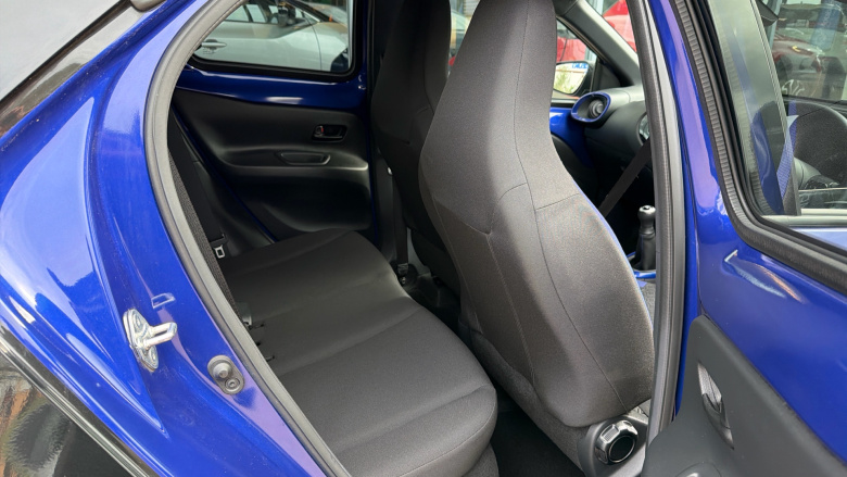 Toyota Aygo X 1.0 VVT-i Edge 5dr Petrol Hatchback